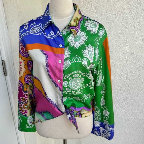 ZARA. Women’s Medium Multicolored Blouse. Crop top with Bell Sleeve. Sat… - Picture 3 of 15